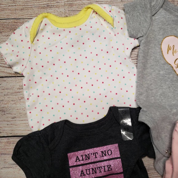 BUNDLE of 5 assorted girls 0-3 months bodysuit - Picture 4 of 6